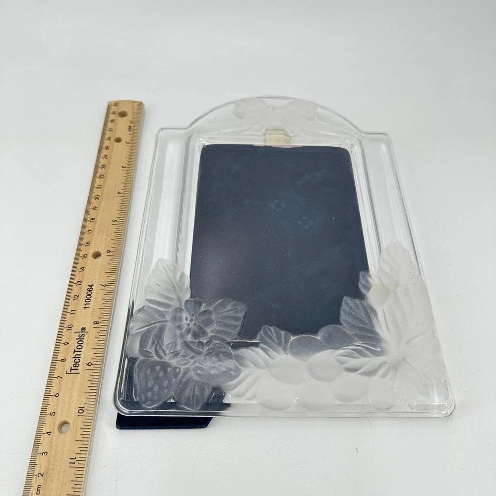 Vintage‎ Frosted Crystal 5x7 Picture Frame Bow Strawberry Cottagecore Decor